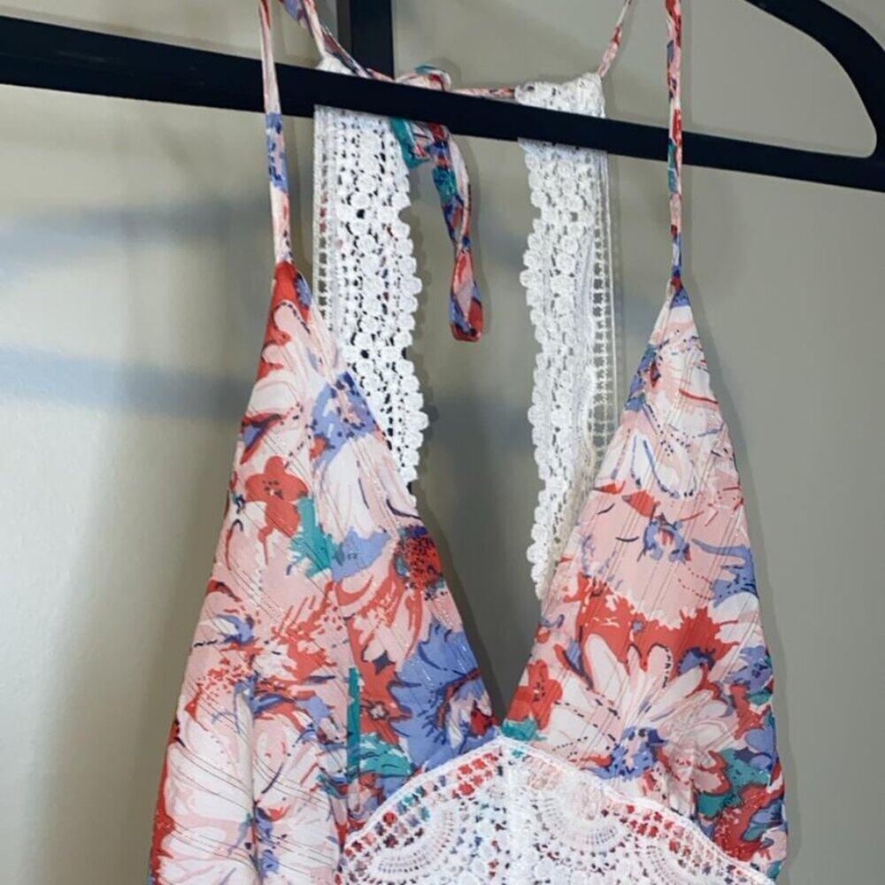 Anna Kay Boho Maxi Dress – Floral Lace Detail 🌸✨ - Picture 3 of 11